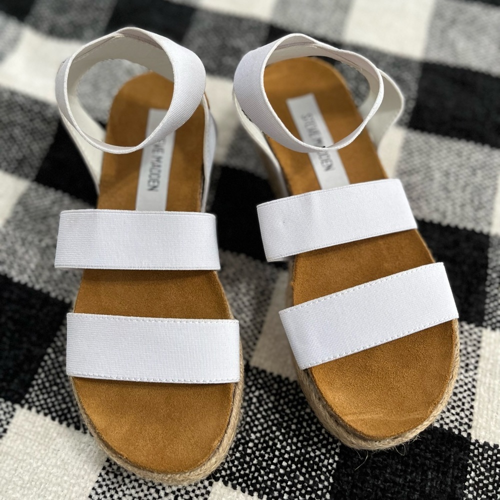 White Steve Madden size 5 espadrilles